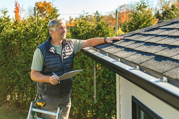 Professional Roofing technician working in Stewart, MS